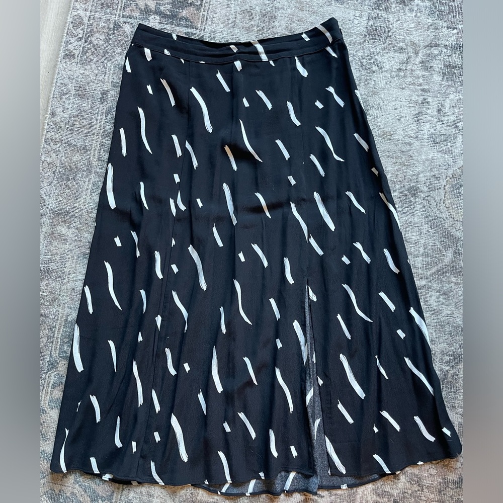 LOFT Size 10 Black & White Maxi Skirt
